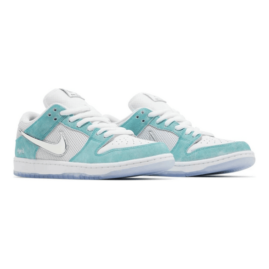 April Skateboards x Nike SB Dunk Low Turbo Green Azul